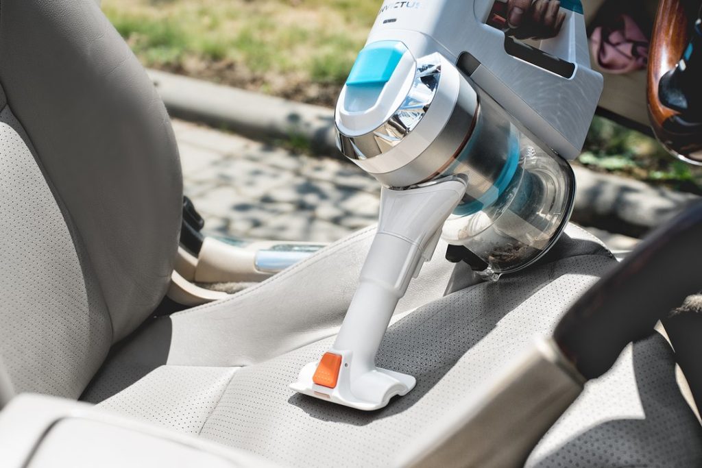 Invictus X7 Cordless Stick Vacuum & Hand held Cleaner Set Of 14 Pieces Bagless Vacuum System