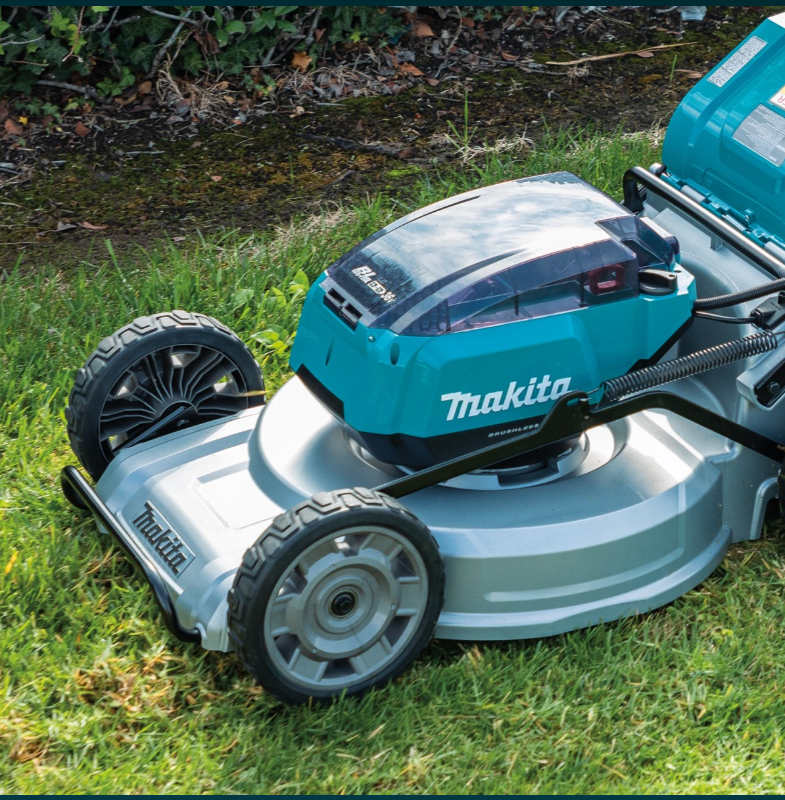 MAKITA Self Propelled Lawn Mower Combo Kit