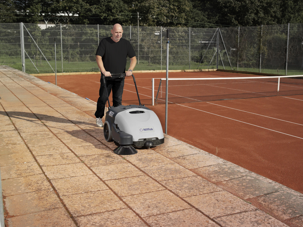 Nilfisk SW750 Walk Behind Battery Powered Sweeper
