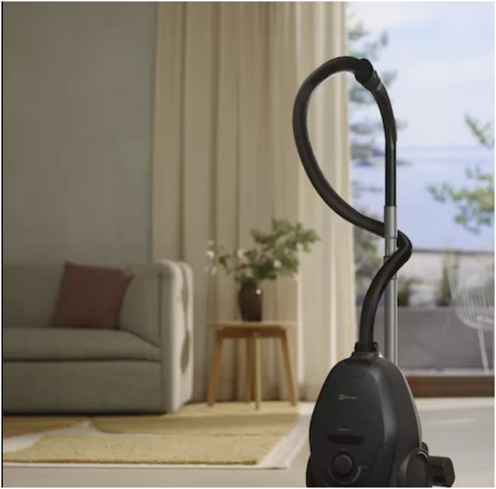 Electrolux UltraSilencer Plus Bagged Vacuum Cleaner Ebony Black EFB71113EB - Image 2